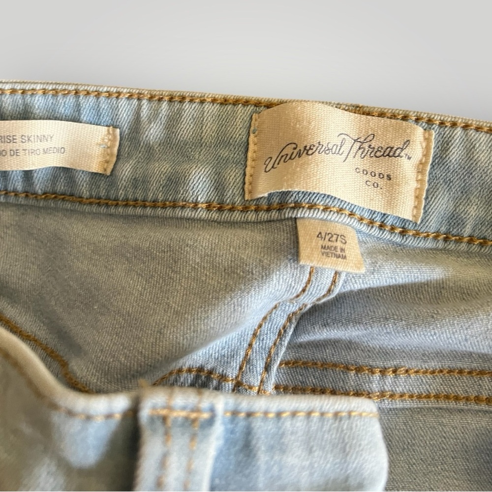 Universal Thread Light Gray Skinny Jeans - Picture 4 of 6